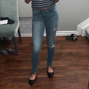 NEW WITH TAG!!! Frame Denim Ripped Jeans